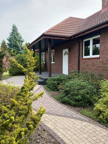 dom wolnostojący, 5 pokoi Bukowiec, ul. Niezapominajki. Zdjęcie 1