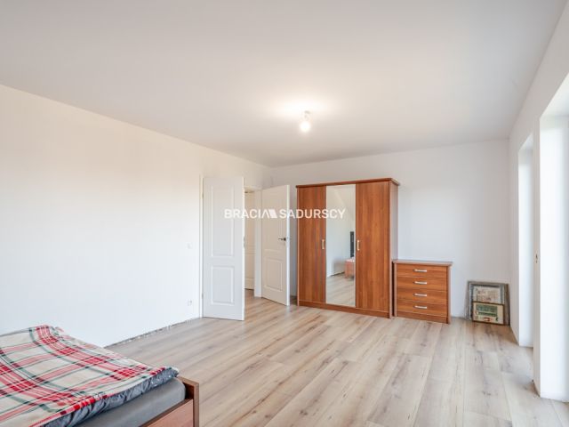 dom wolnostojący, 5 pokoi Krzyszkowice. Zdjęcie 21