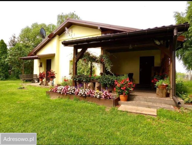 dom wolnostojący, 3 pokoje Wola Kanigowska. Zdjęcie 1