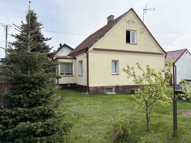 dom wolnostojący, 4 pokoje Kuźnica, ul. Adama Mickiewicza. Zdjęcie 1