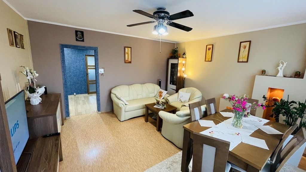 Mieszkanie 3-pokojowe Bełchatów. Zdjęcie 2