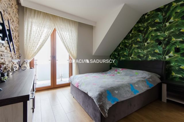 dom wolnostojący, 7 pokoi Myślenice Górne Przedmieście. Zdjęcie 14