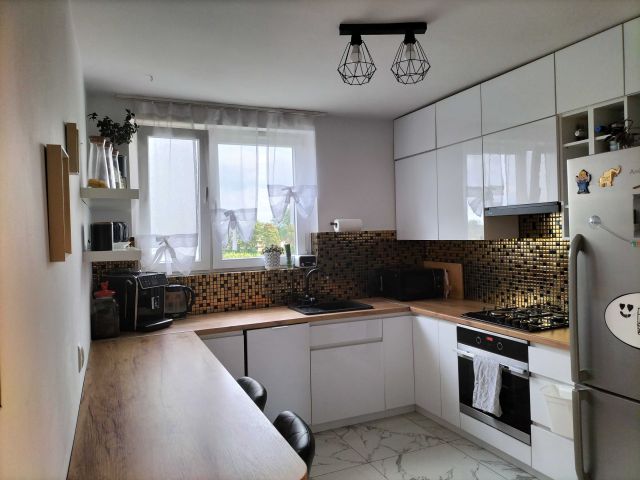 Mieszkanie 3-pokojowe Skarszewy, os. im. gen. Władysława Sikorskiego. Zdjęcie 1