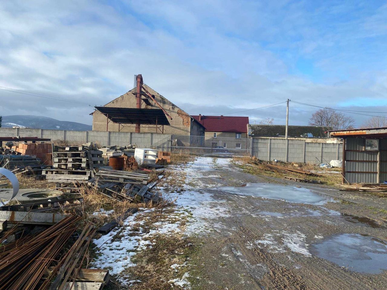 Hala/magazyn Kamienica. Zdjęcie 4