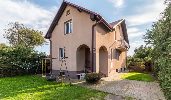 dom wolnostojący, 6 pokoi Rzeszów Staromieście, ul. Borowa
