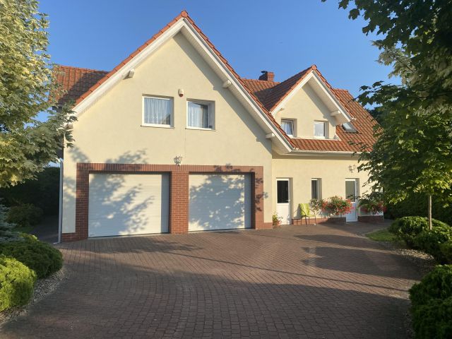 dom wolnostojący, 4 pokoje Łebcz, ul. Rycerza Wojciecha. Zdjęcie 1