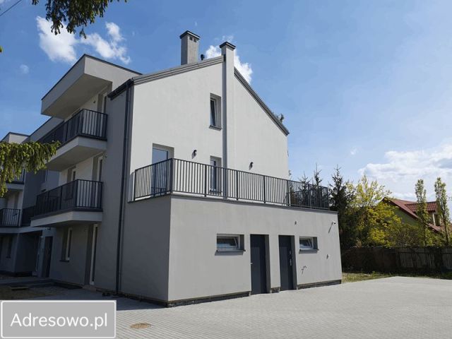 Mieszkanie 3-pokojowe Warszawa Okęcie, ul. Aksamitna. Zdjęcie 1