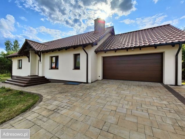 dom wolnostojący, 3 pokoje Wolny Dwór. Zdjęcie 1