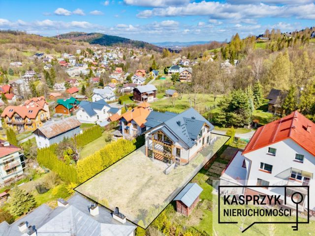 dom wolnostojący, 11 pokoi Iwonicz-Zdrój, ul. Kwiatowa. Zdjęcie 1