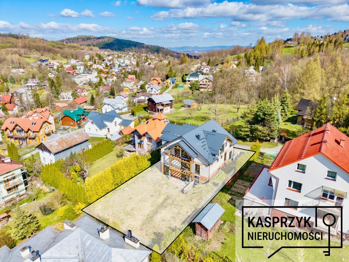 dom wolnostojący, 11 pokoi Iwonicz-Zdrój, ul. Kwiatowa. Zdjęcie 1