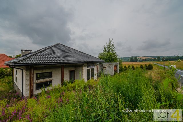 dom wolnostojący, 5 pokoi Burzyn. Zdjęcie 3