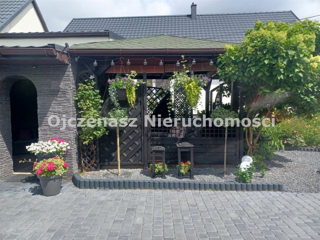 Mieszkanie 3-pokojowe Niemcz. Zdjęcie 2