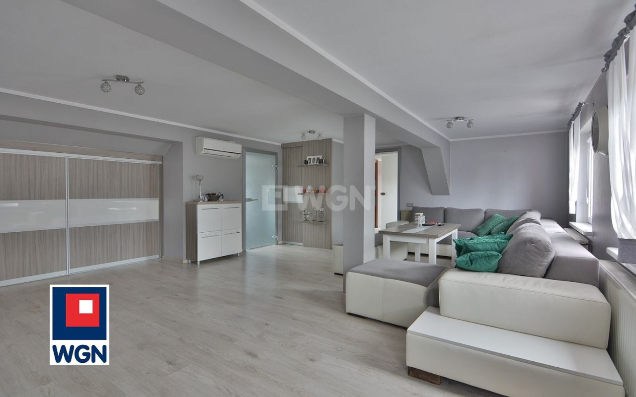 dom wolnostojący, 7 pokoi Chruściel. Zdjęcie 15