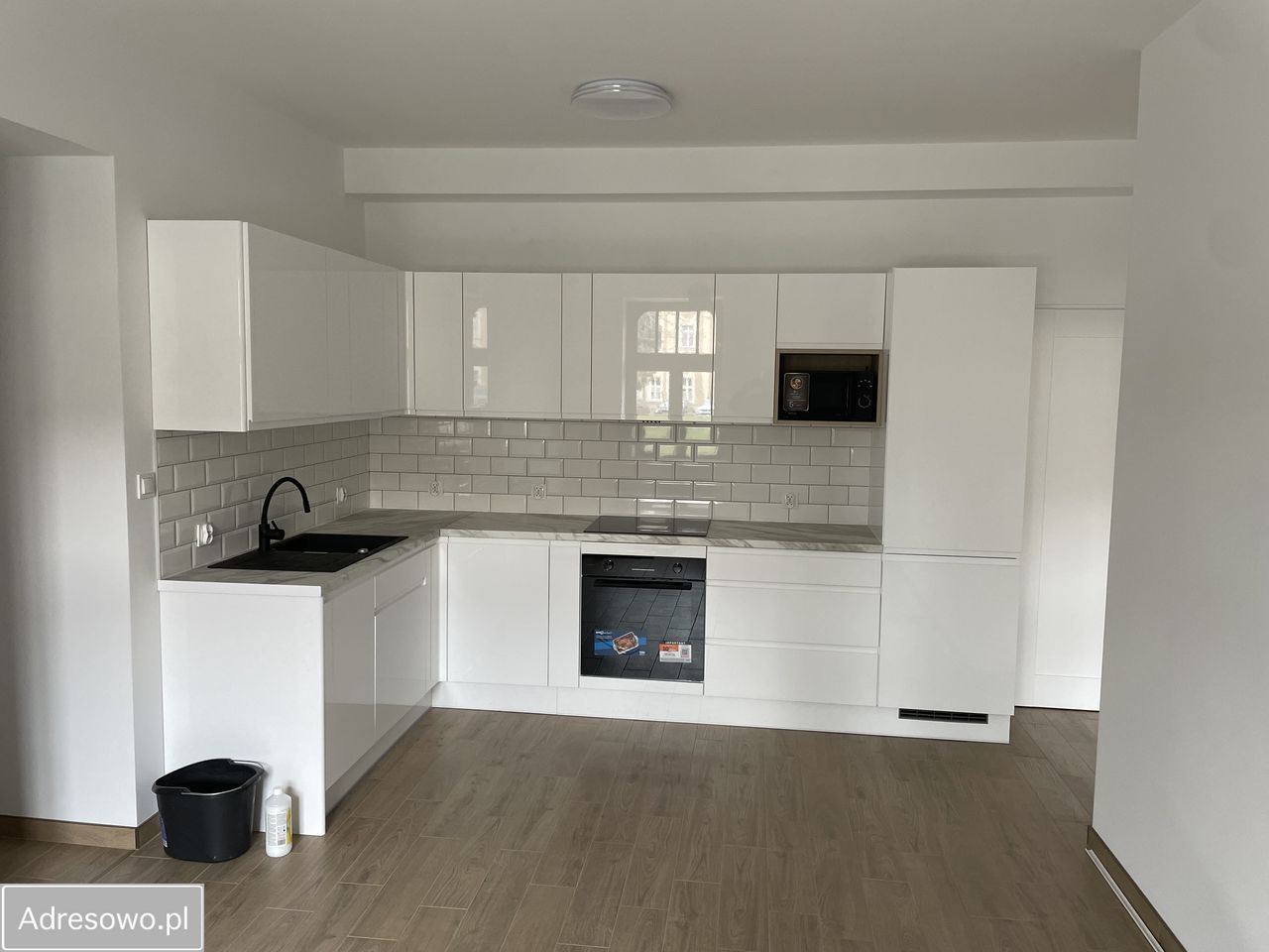 Mieszkanie 3-pokojowe Kłodzko, ul. Ignacego Daszyńskiego. Zdjęcie 2