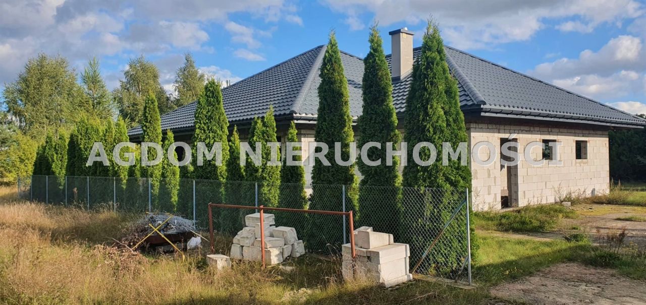 dom wolnostojący, 4 pokoje Zaduszniki. Zdjęcie 2