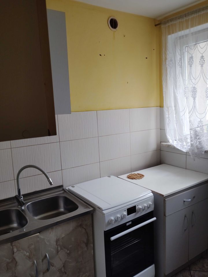 Mieszkanie 2-pokojowe Wieluń, os. Armii Krajowej. Zdjęcie 2