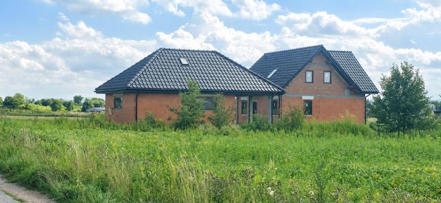 dom wolnostojący, 4 pokoje Wołowice. Zdjęcie 1