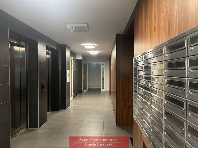 Mieszkanie 4-pokojowe Wrocław Południe, ul. Gwiaździsta. Zdjęcie 3