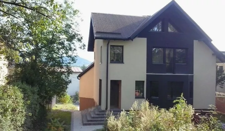 dom wolnostojący, 10 pokoi Bielsko-Biała Lipnik, ul. Krakowska