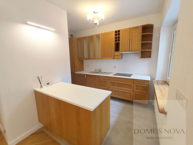 dom szeregowy, 8 pokoi Warszawa Mokotów, ul. Cypryjska. Zdjęcie 1