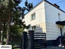 dom wolnostojący, 10 pokoi Piastów, ul. Adama Mickiewicza. Zdjęcie 1