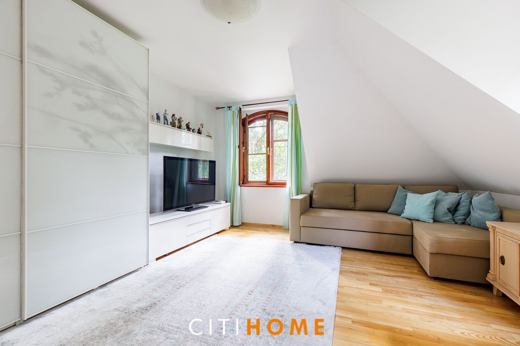 dom wolnostojący, 5 pokoi Józefów. Zdjęcie 11