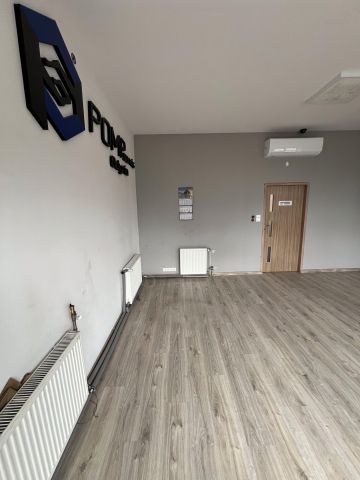 Hala/magazyn Gdynia Chylonia, ul. Hutnicza. Zdjęcie 1
