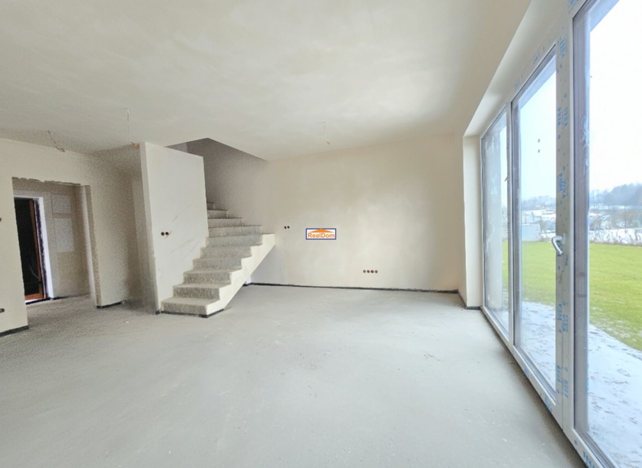 dom szeregowy, 4 pokoje Chrosna. Zdjęcie 3