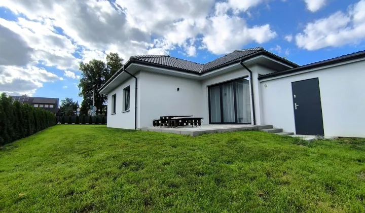 dom wolnostojący, 4 pokoje Bielsko-Biała Komorowice Krakowskie, ul. Bestwińska