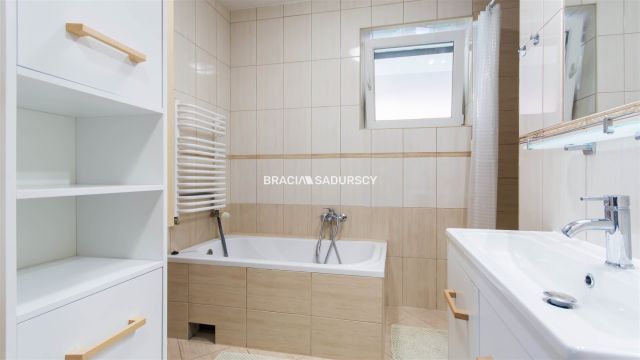 Mieszkanie 3-pokojowe Kraków Dębniki, ul. Komuny Paryskiej. Zdjęcie 8