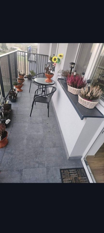 Mieszkanie 2-pokojowe Książki, ul. Osiedlowa. Zdjęcie 3