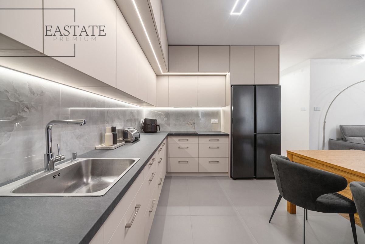 Mieszkanie 4-pokojowe Warszawa Śródmieście, al. Jana Pawła II