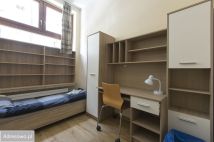 Mieszkanie 6-pokojowe Wrocław Krzyki, ul. gen. Ignacego Prądzyńskiego. Zdjęcie 4