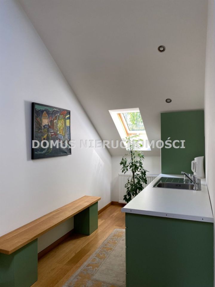 dom wolnostojący, 10 pokoi Ewcin. Zdjęcie 30