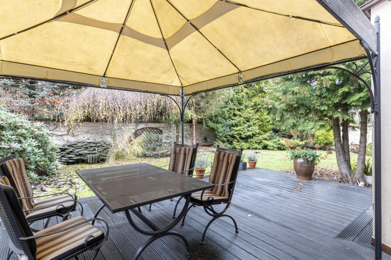 dom wolnostojący, 7 pokoi Chyby, ul. Cisowa. Zdjęcie 17