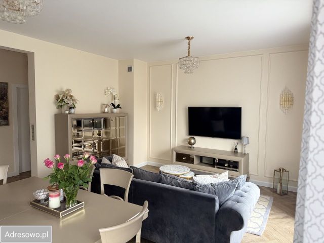 Mieszkanie 3-pokojowe Warszawa Wawer, ul. Strzygłowska. Zdjęcie 1