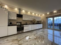 dom wolnostojący, 16 pokoi Poznań Ławica