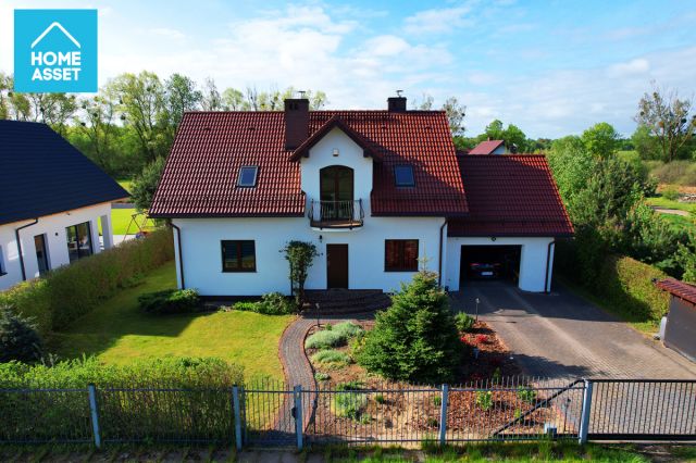 dom wolnostojący, 5 pokoi Łężyce, ul. Na Łąkach. Zdjęcie 1