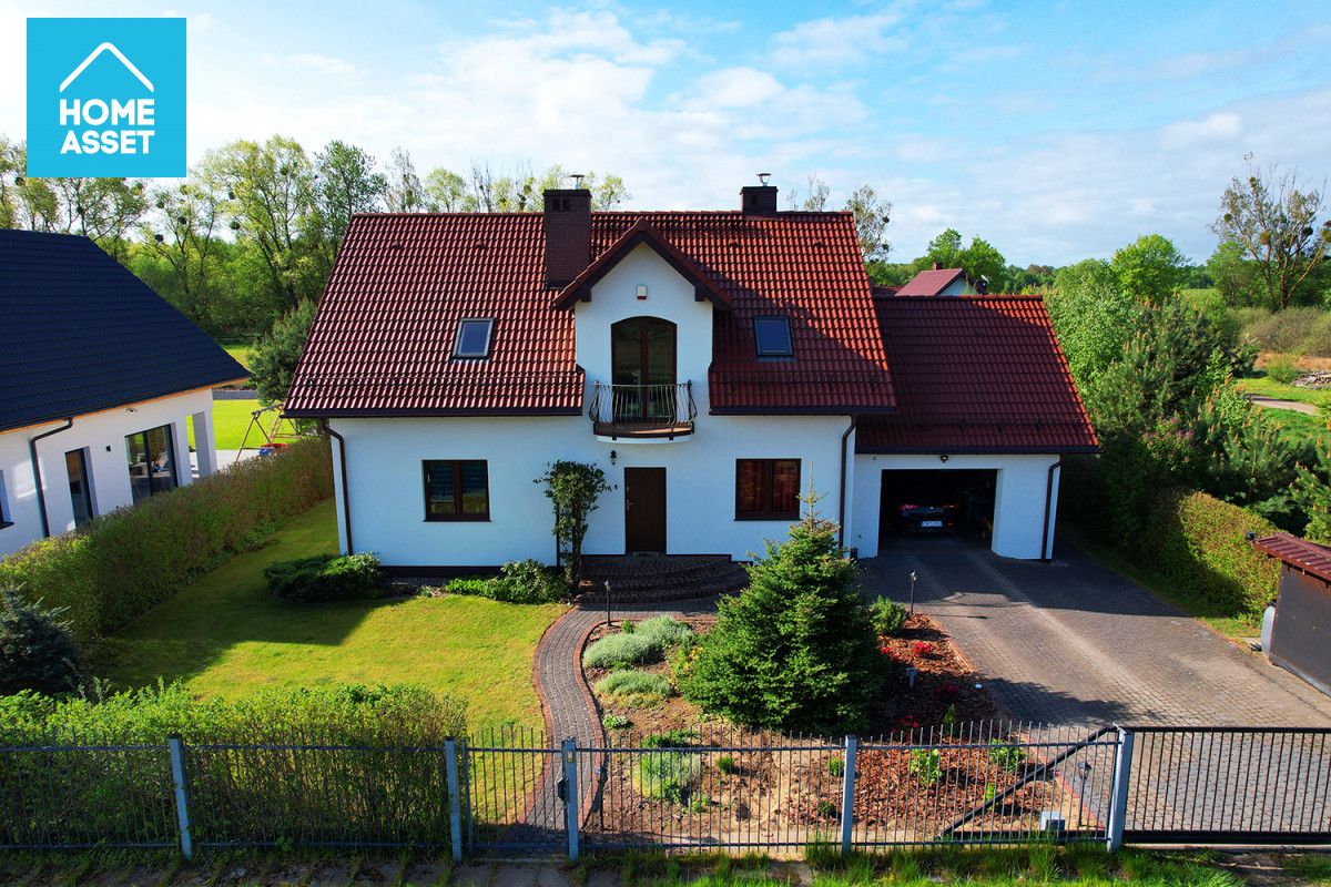 dom wolnostojący, 5 pokoi Łężyce, ul. Na Łąkach