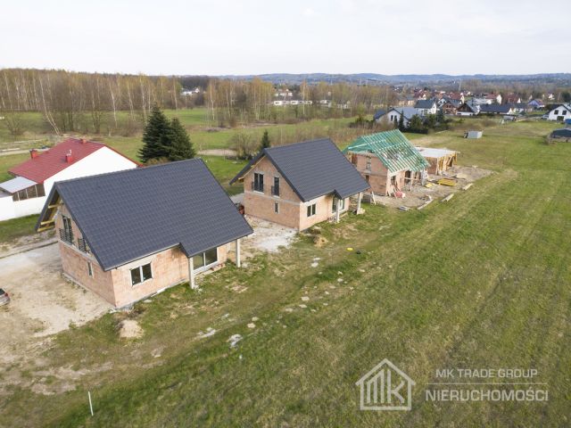 dom wolnostojący, 5 pokoi Kłaj. Zdjęcie 4