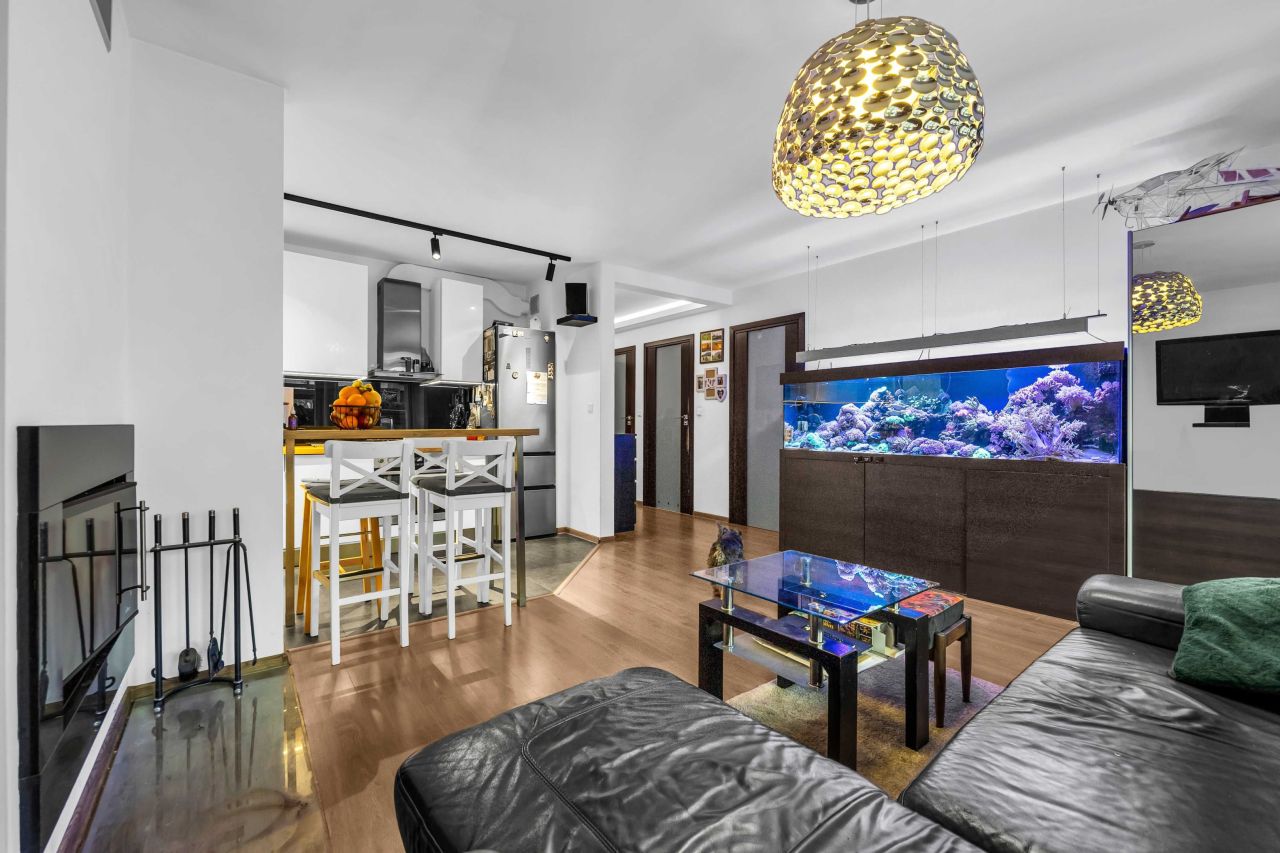 Mieszkanie 4-pokojowe Marki. Zdjęcie 5