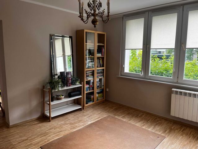 Mieszkanie 3-pokojowe Warszawa Marysin Wawerski, ul. Starego Doktora. Zdjęcie 1