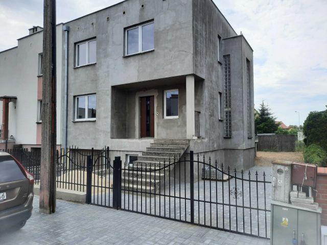 bliźniak Piła. Zdjęcie 1