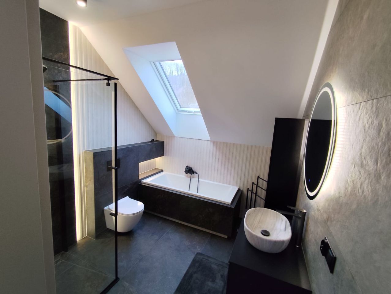 dom wolnostojący, 3 pokoje Dubie, Dubie. Zdjęcie 2