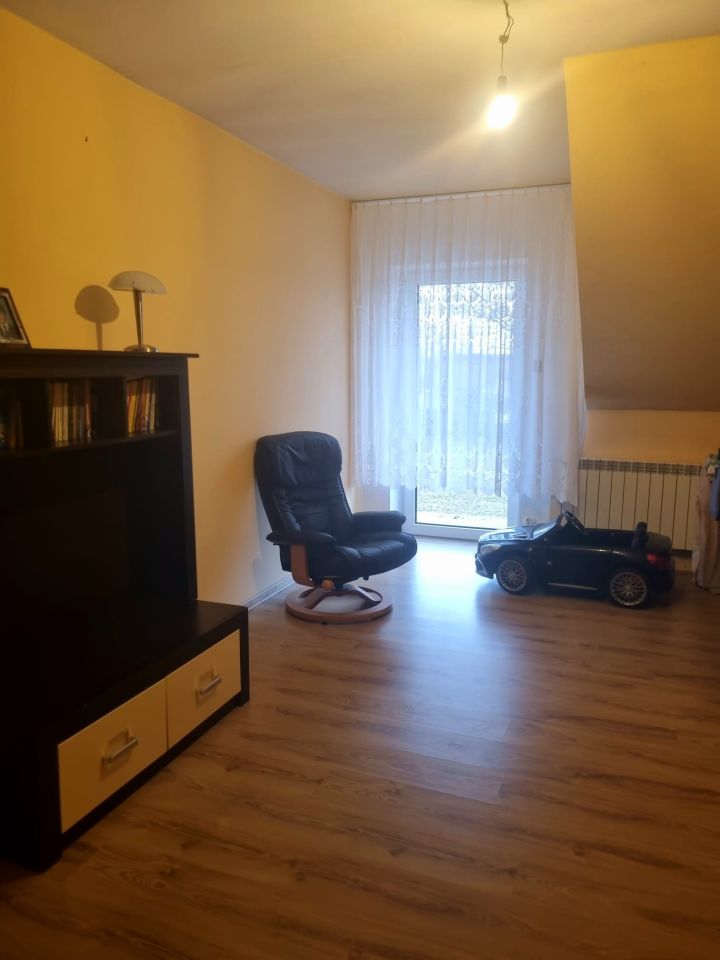 dom wolnostojący, 5 pokoi Nowe Brusno. Zdjęcie 10