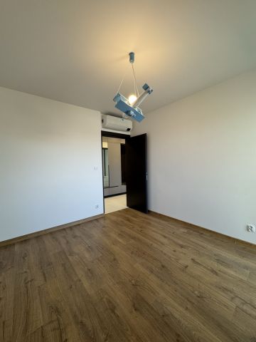 Mieszkanie 3-pokojowe Kraków Czyżyny, os. Dywizjonu 303. Zdjęcie 12