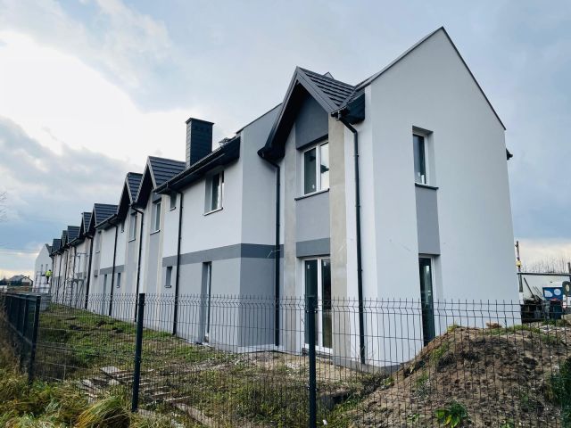 dom szeregowy, 5 pokoi Krzewina. Zdjęcie 2