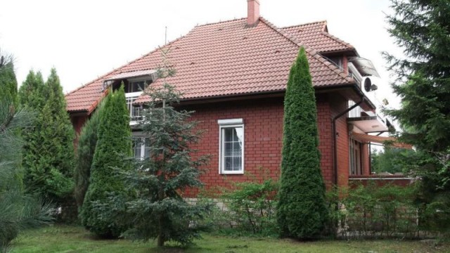 dom wolnostojący, 5 pokoi Laskowice, ul. ks. Franciszka Wilhelma Kubsza. Zdjęcie 1