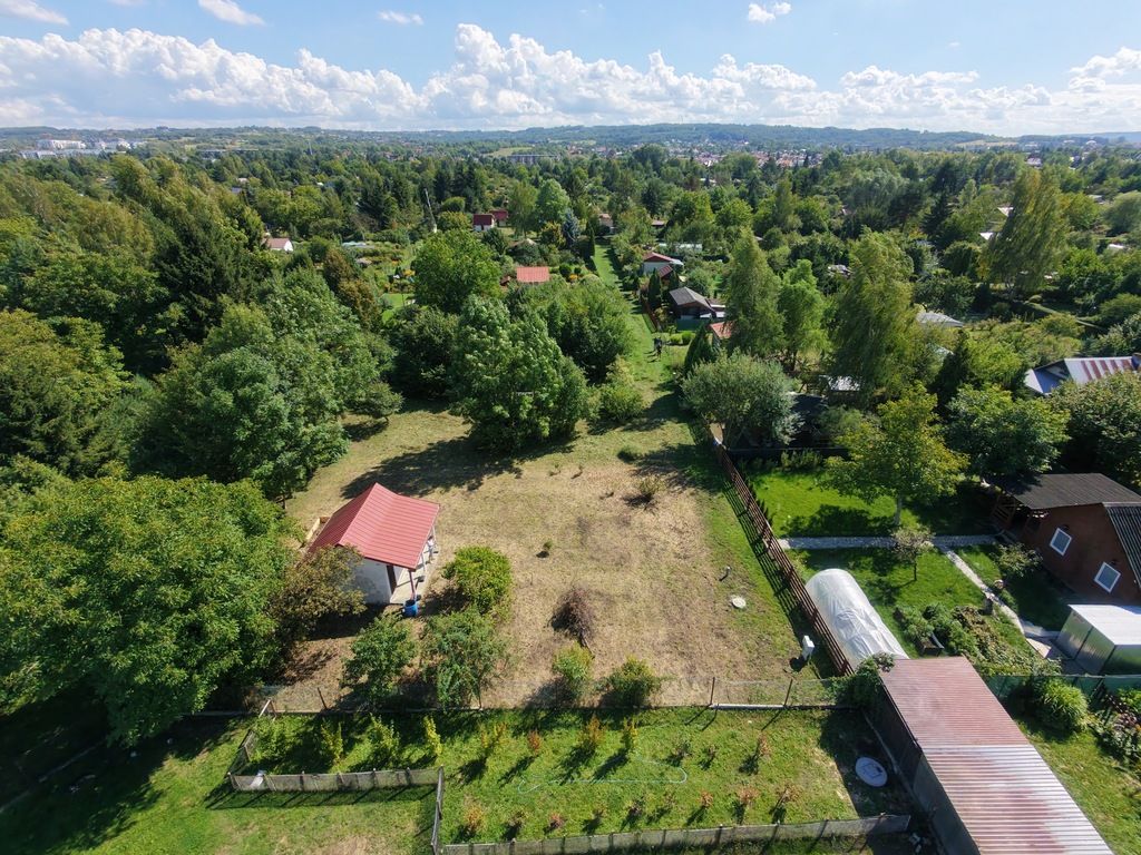 Działka rod Rzeszów, al. Armii Krajowej. Zdjęcie 3