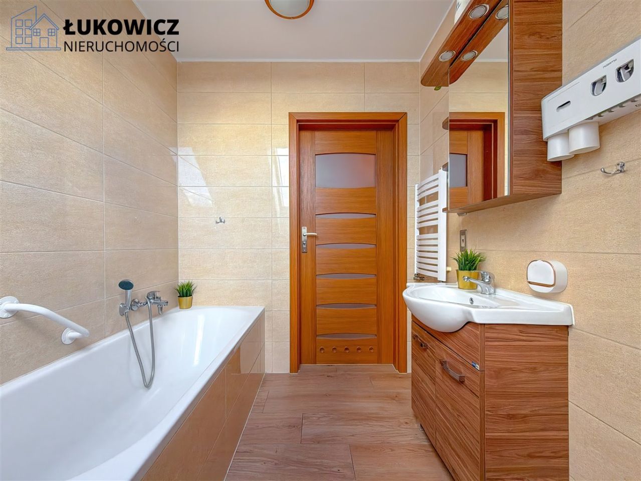 dom wolnostojący, 5 pokoi Kozy. Zdjęcie 15